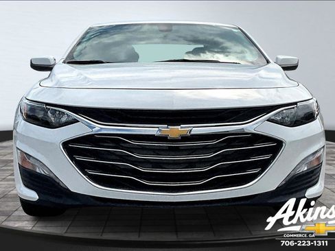 Used 2021 Chevrolet Malibu LT image 2