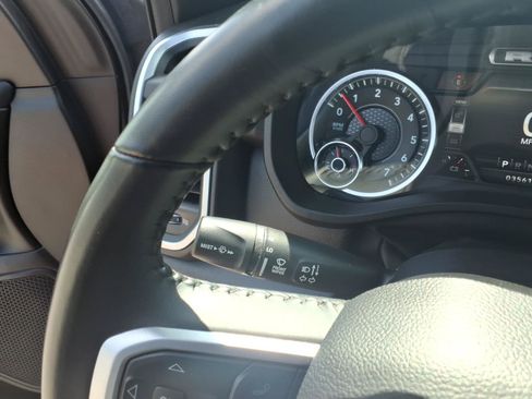 Used 2022 RAM 1500 Big Horn AWD/4WD image 25