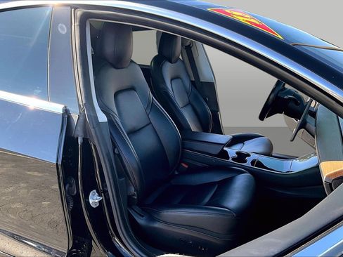 Used 2018 Tesla Model 3 Mid Range image 7