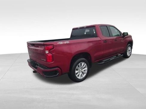 Used 2020 Chevrolet Silverado 1500 Custom w/ Custom Value Package image 8