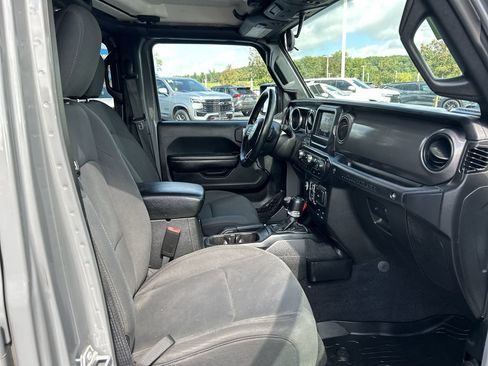 Used 2021 Jeep Wrangler Unlimited Sport AWD/4WD image 13