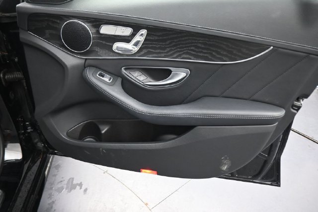 Used 2015 Mercedes-Benz C 300 Sedan image 13