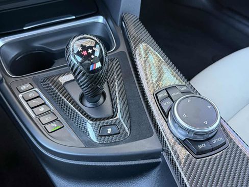 Used 2017 BMW M4 image 16