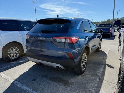 Used 2022 Ford Escape SEL w/ Class II Trailer Tow Package image 2