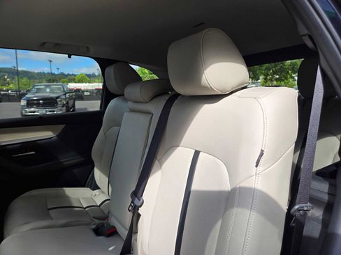 Used 2024 MAZDA CX-90 Plug-In Hybrid w/ Preferred AWD/4WD image 18