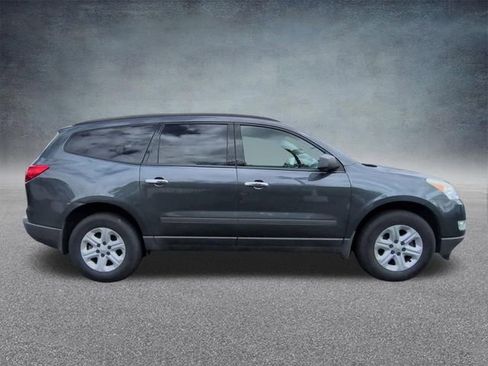 Used 2012 Chevrolet Traverse LS FWD image 6