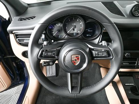 Certified 2026 Porsche Macan image 9