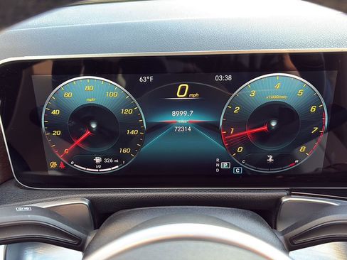 Used 2020 Mercedes-Benz GLB 250 4MATIC image 25