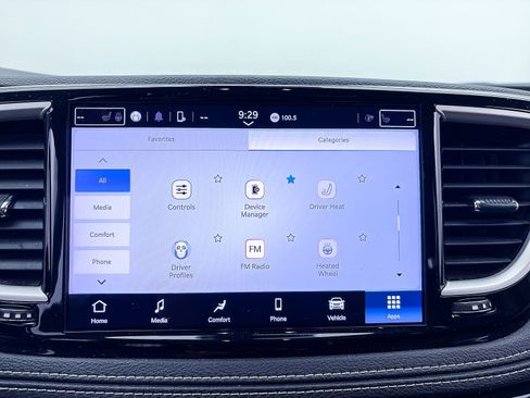Used 2023 Chrysler Pacifica Touring-L AWD/4WD image 20