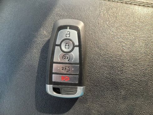 Used 2016 Ford Edge Sport image 32