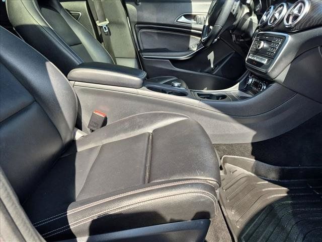 Used 2019 Mercedes-Benz CLA 250 4MATIC w/ Premium Package image 20