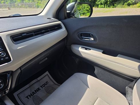 Used 2019 Honda HR-V LX image 21