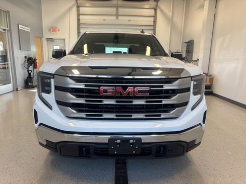 New 2026 GMC Sierra 1500 SLE w/ X31 Off-Road Package AWD/4WD image 8