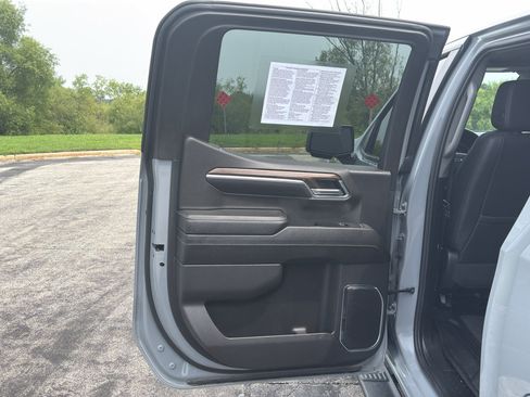 Used 2024 Chevrolet Silverado 1500 RST AWD/4WD image 35