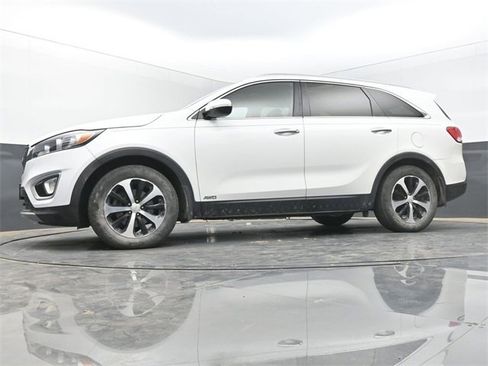 Used 2016 Kia Sorento EX image 40