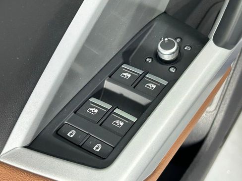 Used 2022 Audi Q3 2.0T Premium w/ Convenience Package image 35