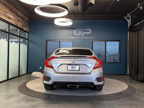 Used 2021 Honda Civic Sport image 4