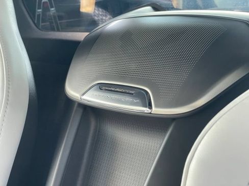 Used 2022 Chevrolet Corvette Stingray Preferred Cpe w/ Z51 Performance Package RWD image 46