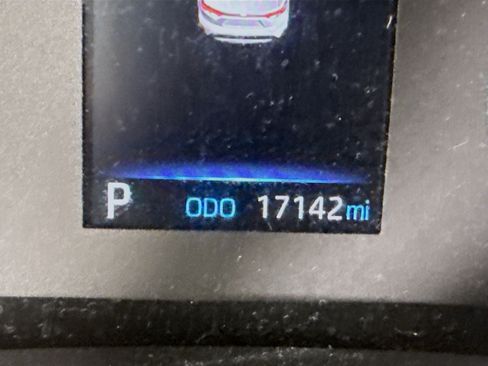 Used 2025 Toyota Corolla LE FWD image 16