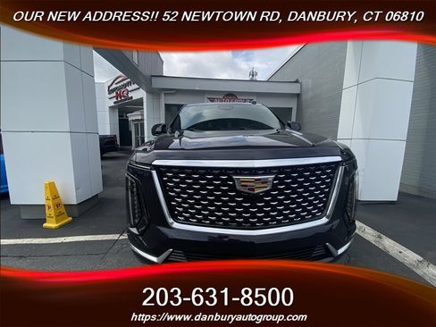 Used 2025 Cadillac Escalade Premium Luxury w/ Touring Package AWD/4WD image 11