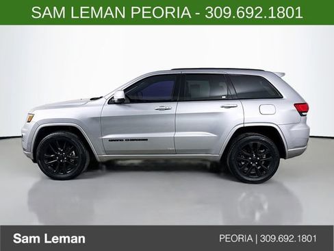 Used 2021 Jeep Grand Cherokee Laredo X image 4