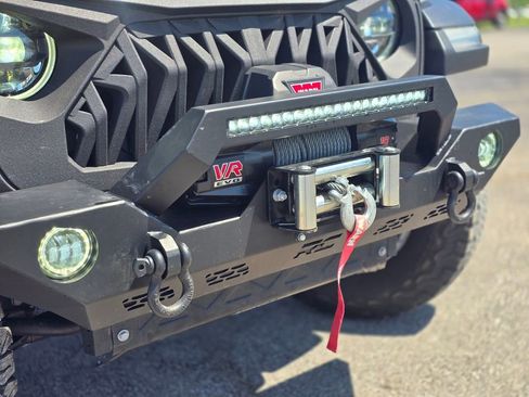 Used 2023 Jeep Wrangler Unlimited Sport image 10