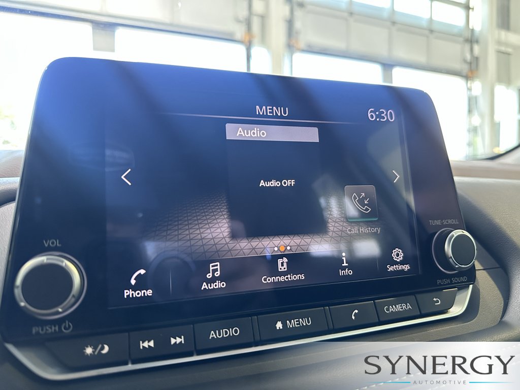 Used 2023 Nissan Rogue S FWD image 9