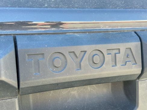 Used 2025 Toyota Tacoma TRD Sport AWD/4WD image 10