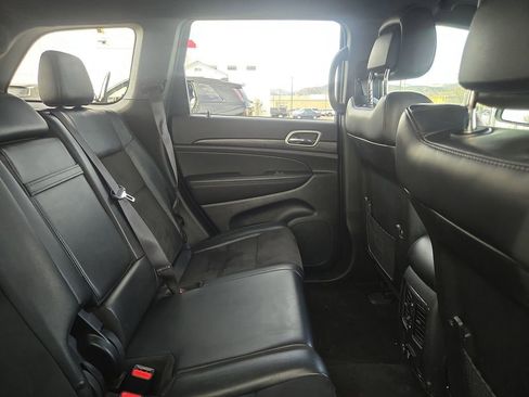 Used 2022 Jeep Grand Cherokee Laredo X image 6