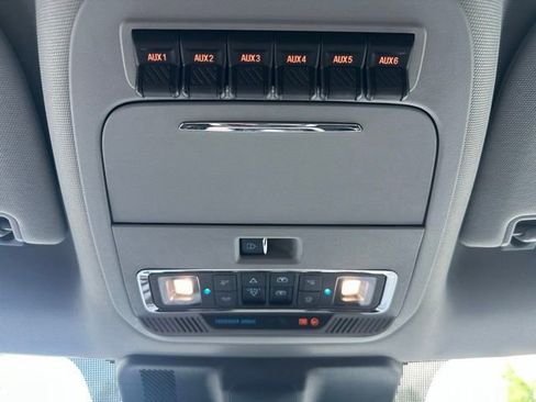 Used 2023 Ford F250 Lariat w/ Lariat Ultimate Package AWD/4WD image 30