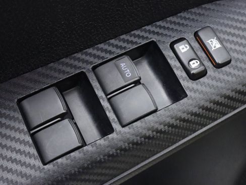 Used 2014 Toyota RAV4 Limited w/ Technology Package image 29