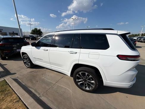 Used 2024 Jeep Grand Cherokee L Overland w/ Rear Seat Video Group I AWD/4WD image 2