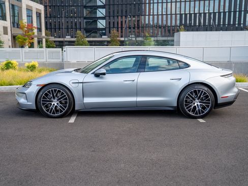Certified 2025 Porsche Taycan AWD/4WD image 2