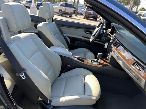 Used 2009 BMW 328i Convertible image 32