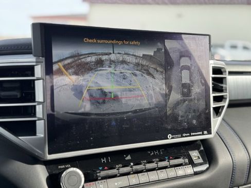 Used 2023 Toyota Tundra Platinum image 4