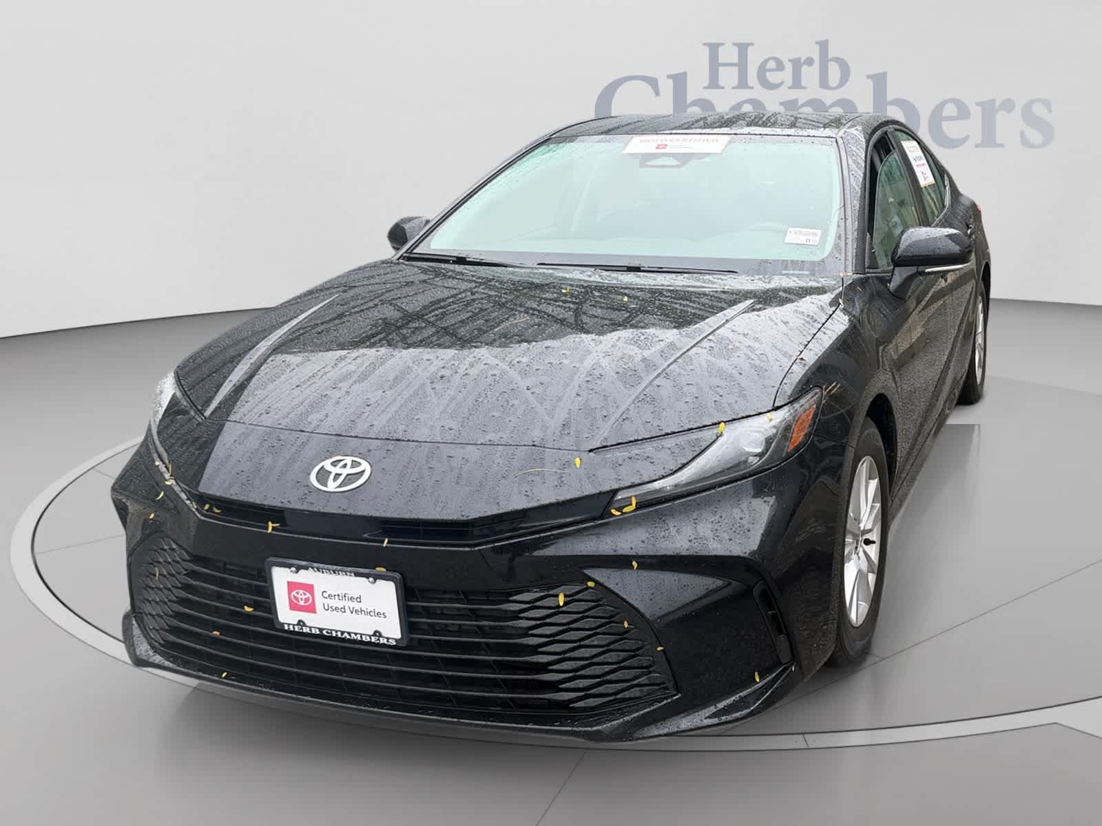 Used 2025 Toyota Camry LE FWD image 11