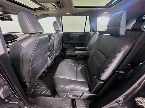 Used 2018 Honda Pilot Elite image 30