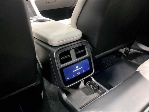 Used 2022 Porsche Taycan Turbo S image 26