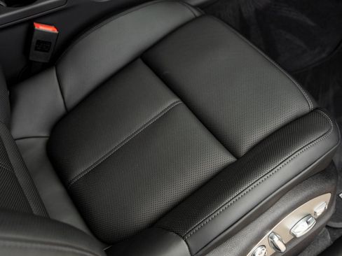 New 2026 Porsche Macan image 45