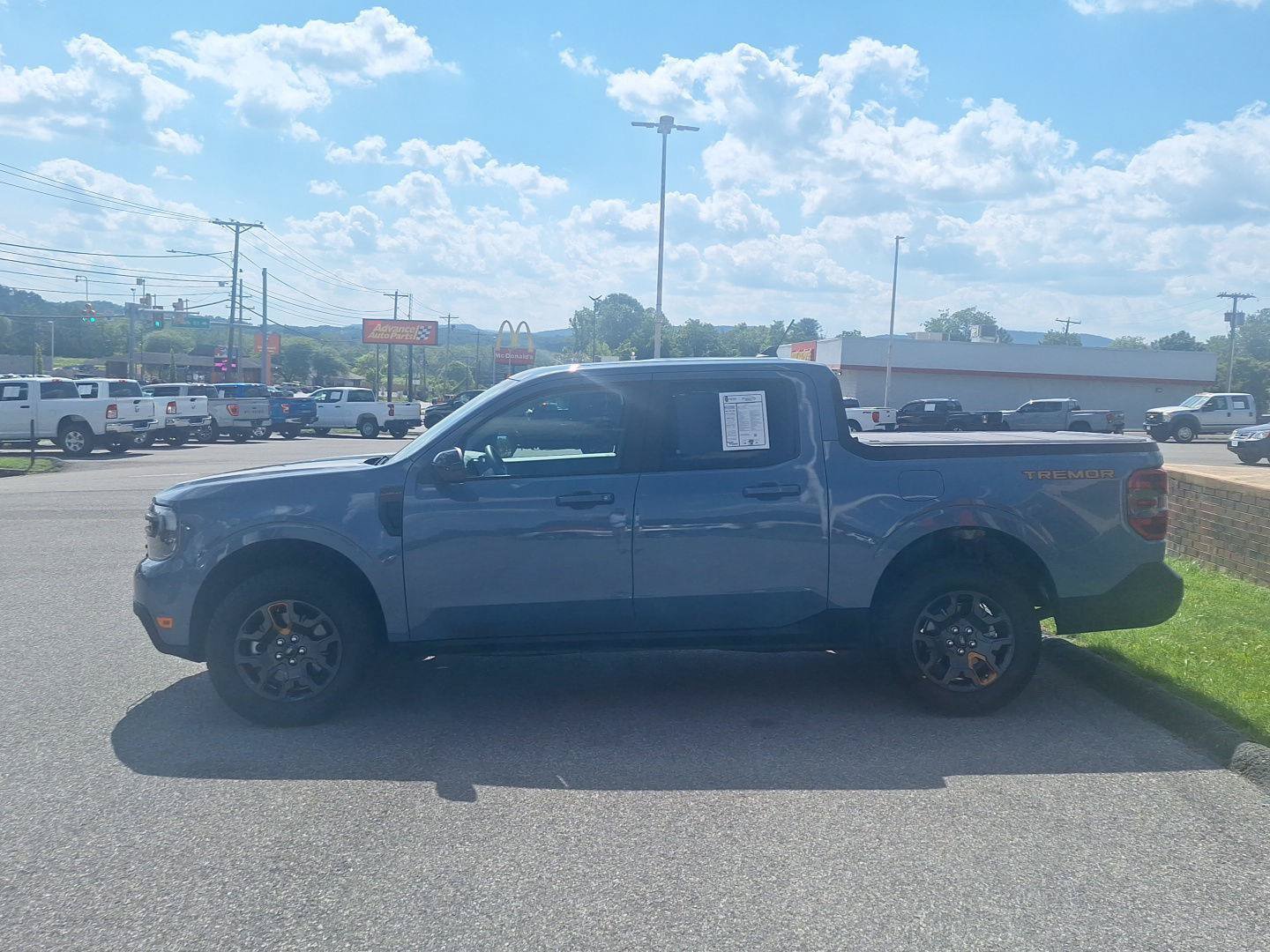 Used 2024 Ford Maverick Tremor w/ Tremor Off-Road Package AWD/4WD image 8