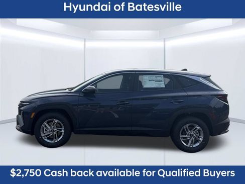 New 2026 Hyundai Tucson SE FWD image 2