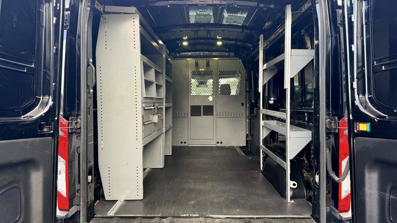 Used 2017 Ford Transit 250 148 Medium Roof RWD image 9