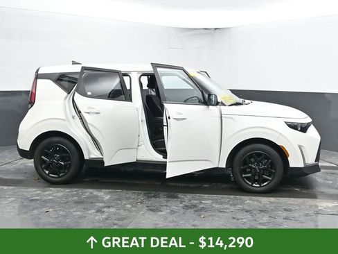 Used 2023 Kia Soul LX w/ Option Group 015 image 57