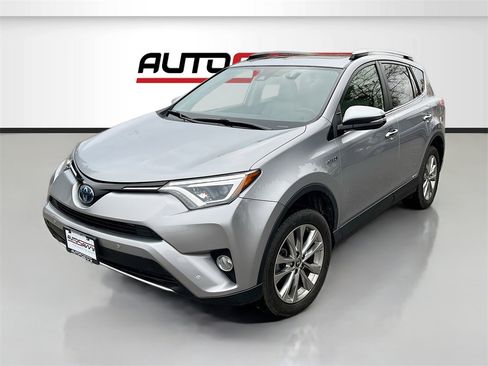 Used 2018 Toyota RAV4 Limited image 3