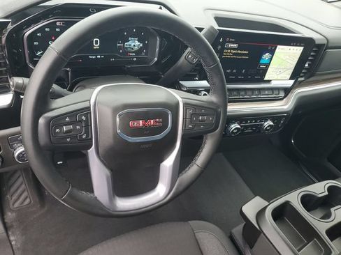 Used 2024 GMC Sierra 1500 Elevation AWD/4WD image 18