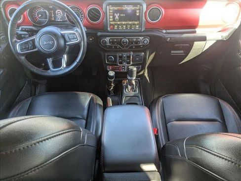 Used 2022 Jeep Gladiator Rubicon w/ Cold Weather Group image 16