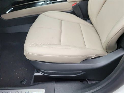 New 2026 Lincoln Corsair Reserve image 18