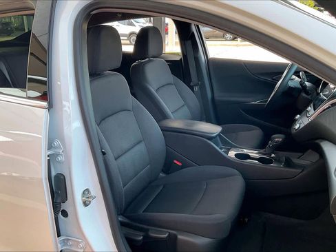 Certified 2023 Chevrolet Malibu RS image 9