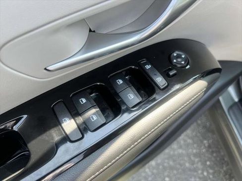 Used 2024 Hyundai Tucson Limited image 15