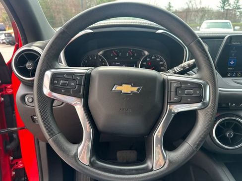 Used 2022 Chevrolet Blazer LT image 25
